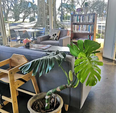 Sisterfields Hamilton header